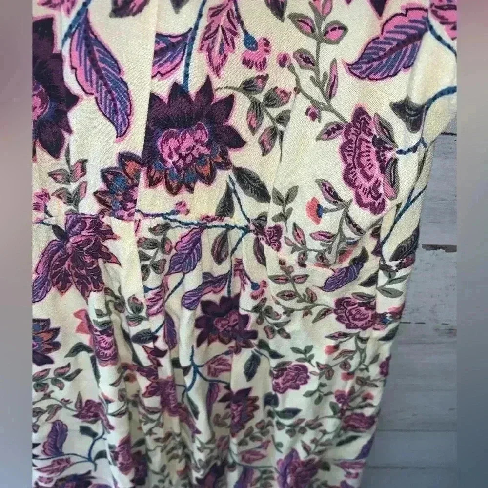 torrid Cream Floral Peasant Blouse with Plum Embroidery - Picture 14 of 15